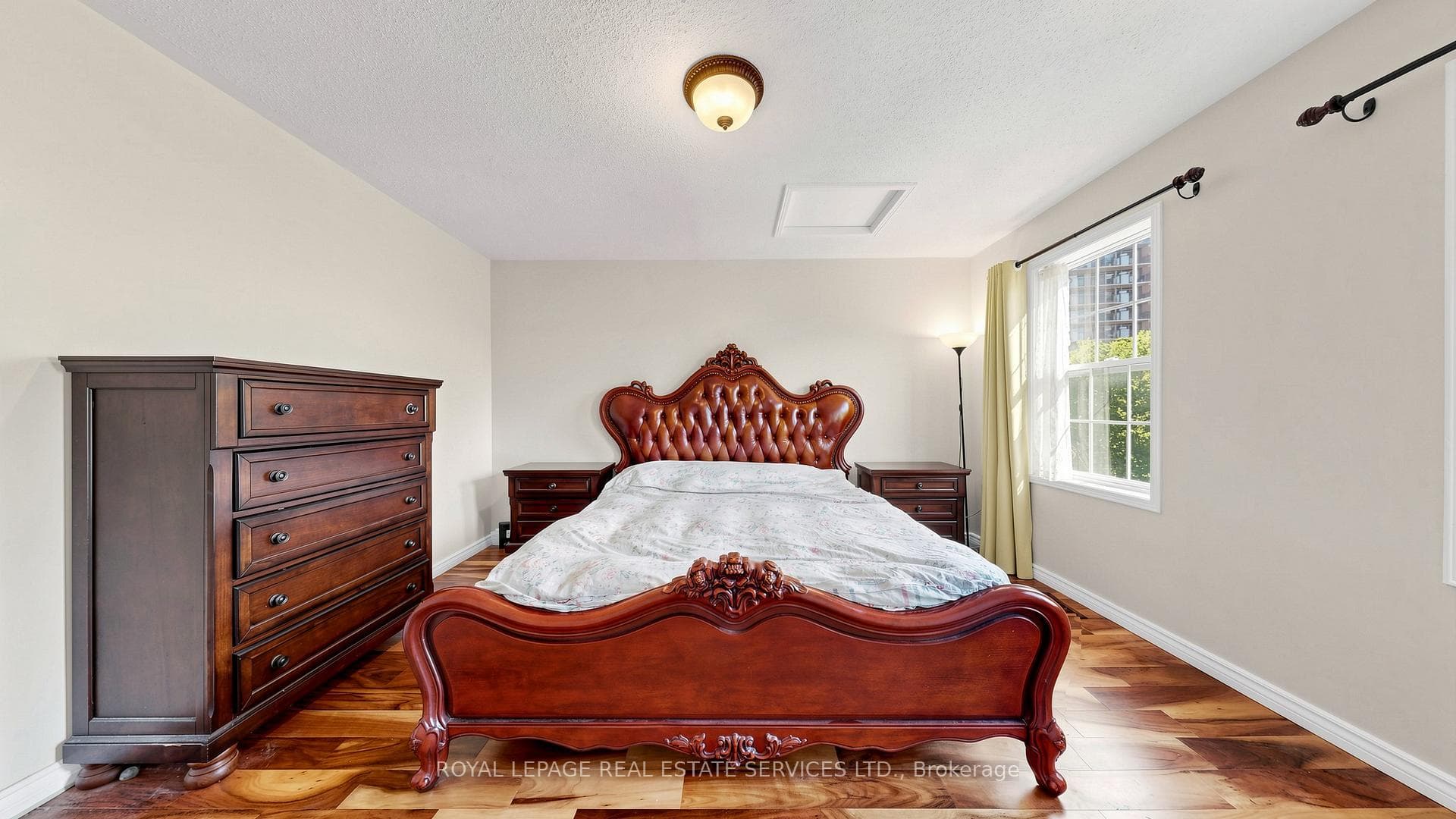 100 GEORGIAN Drive photo 20