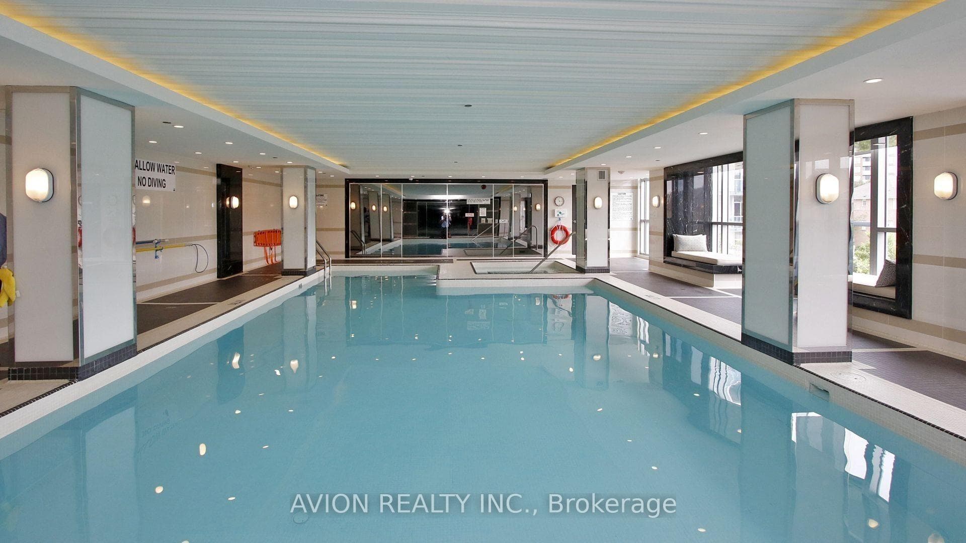 9471 Yonge Street Unit 532 photo 45