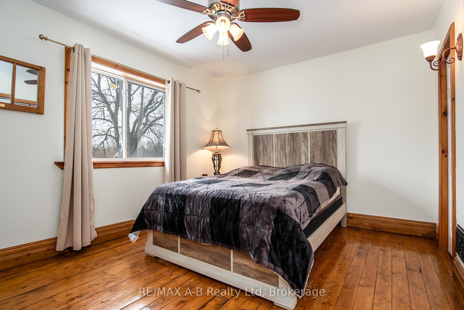 56 West Gore Street photo 33
