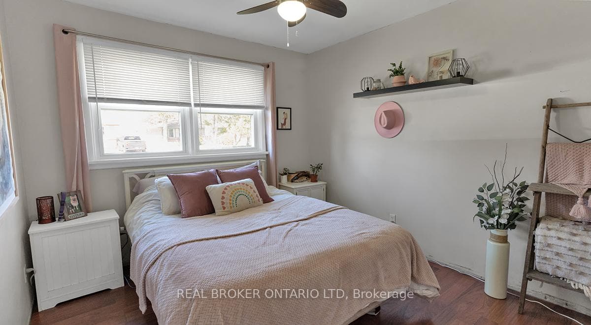 92 Arcadia Crescent photo 12