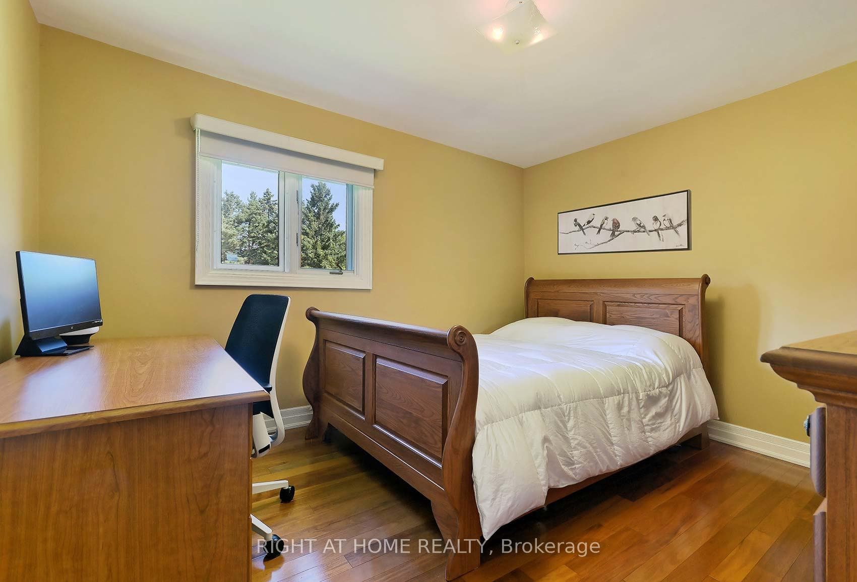 2400 King Vaughan Road photo 32