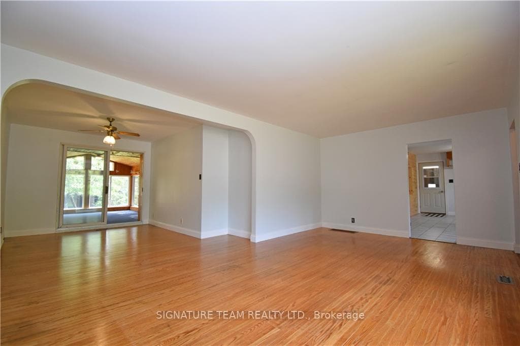 101 DUFFERIN Avenue photo 9