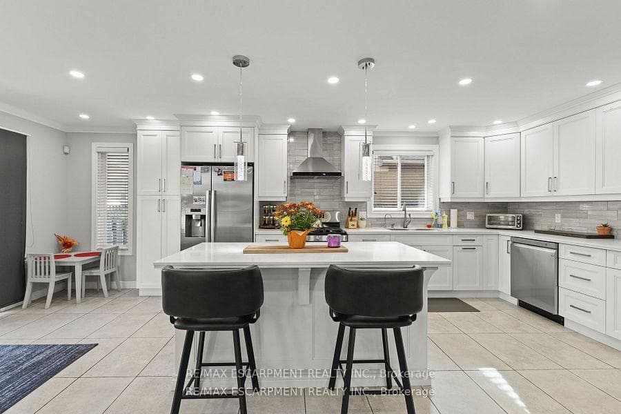 21 Tuscani Drive photo 9