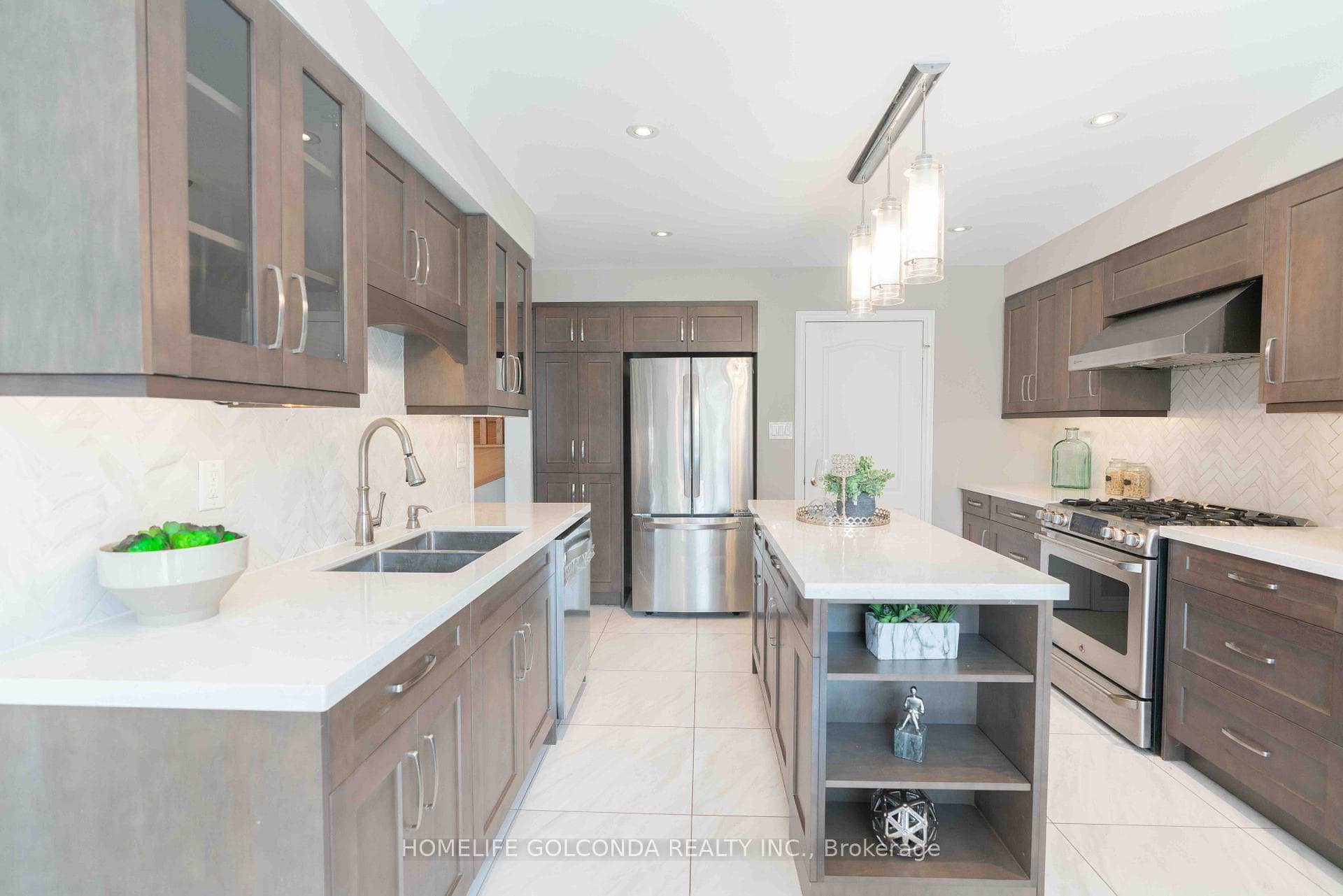 30 Stricker Avenue photo 13