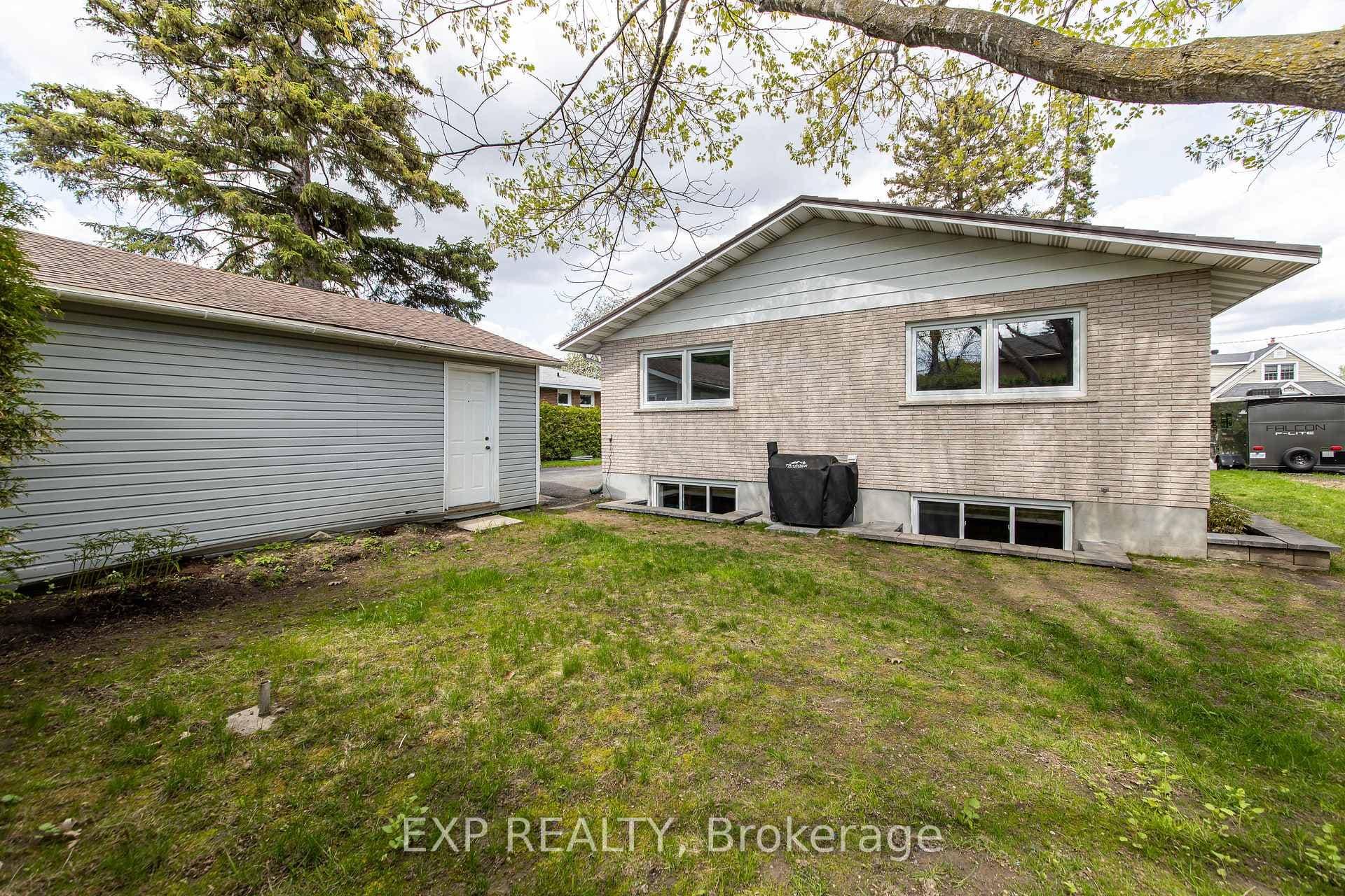 1642 Valmarie Avenue photo 39