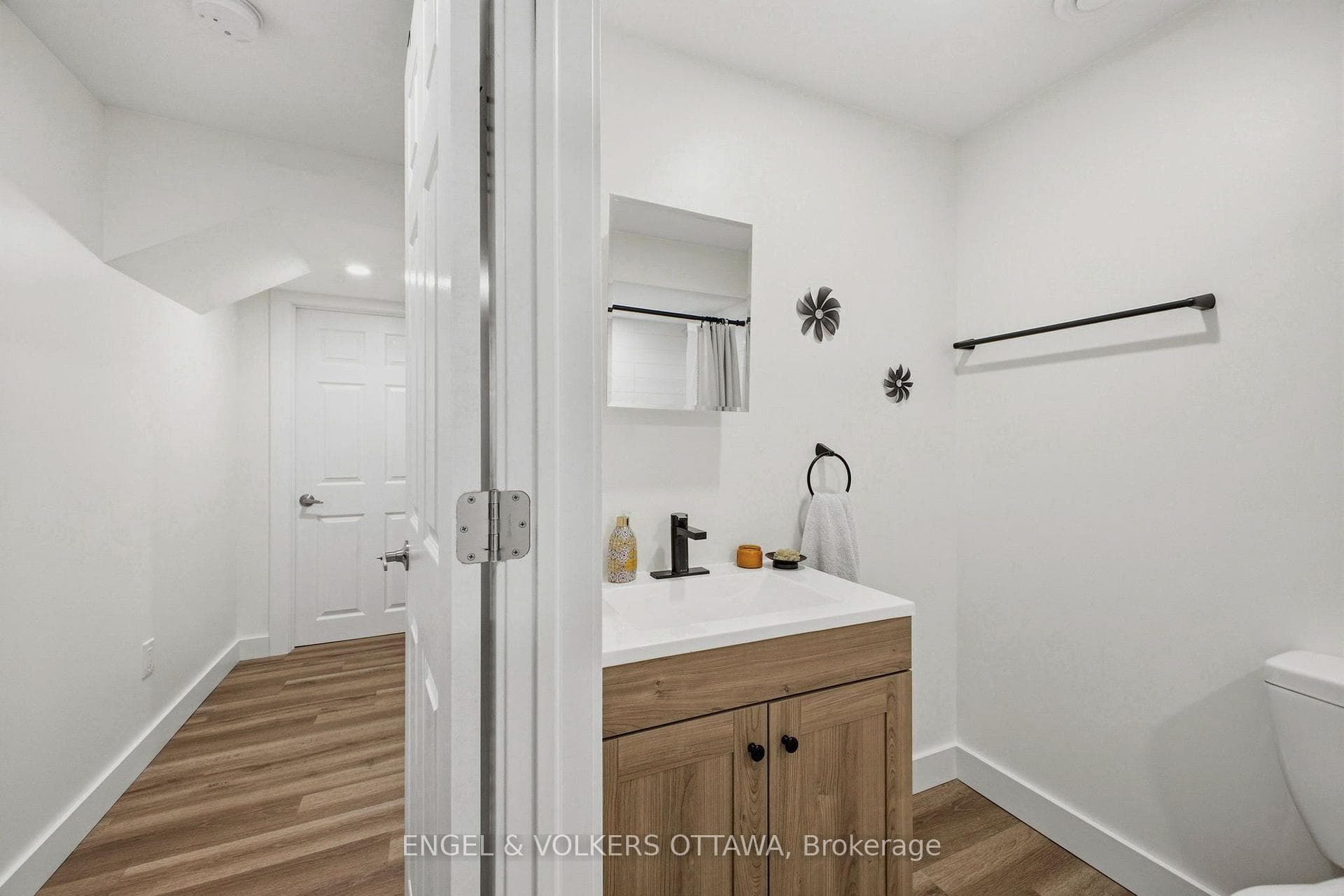 139 Switch Grass Crescent photo 24
