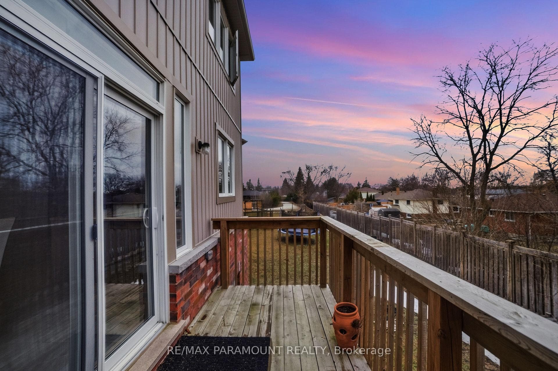 9 Mclean Avenue photo 48