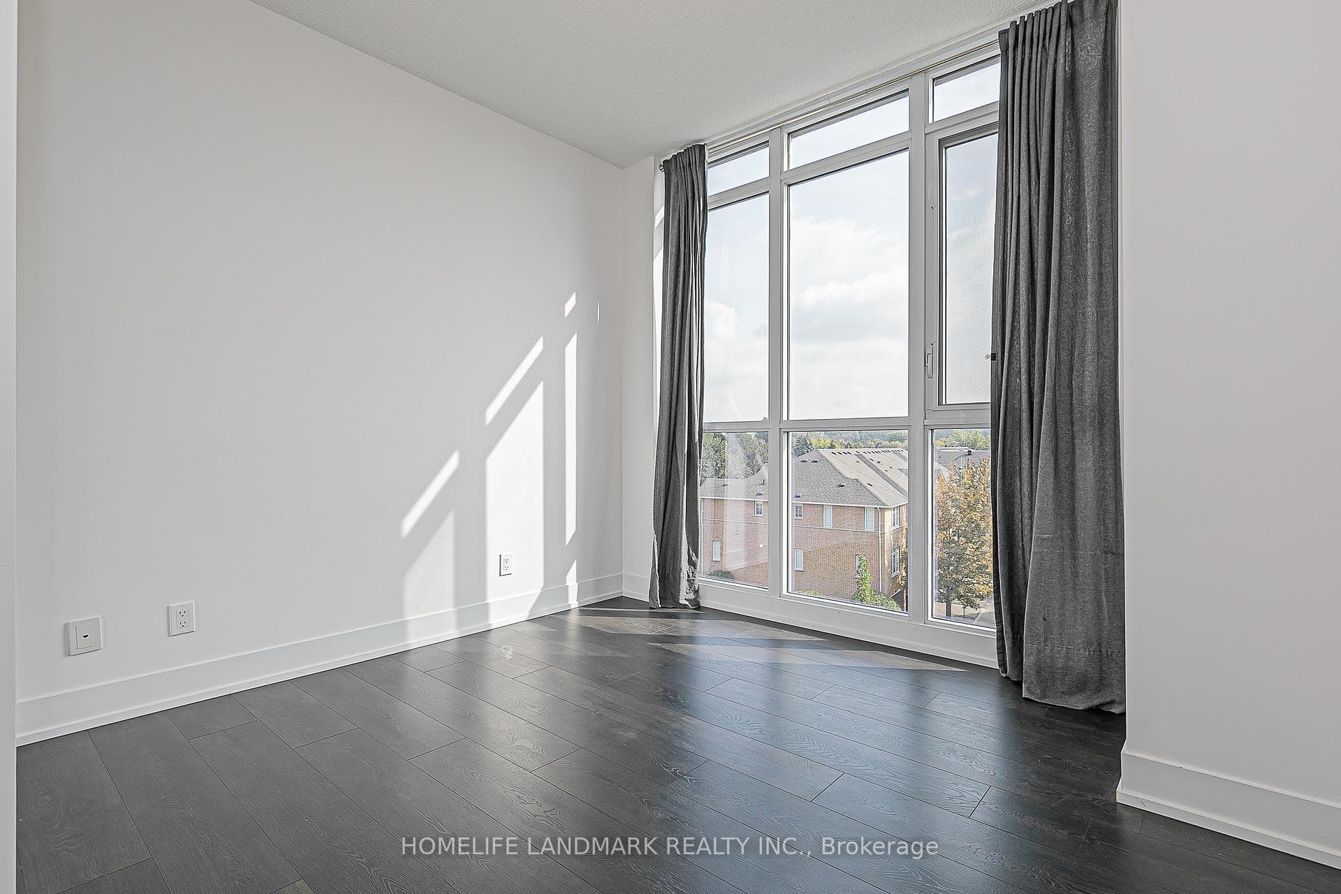 9471 Yonge Street Unit 503 photo 24