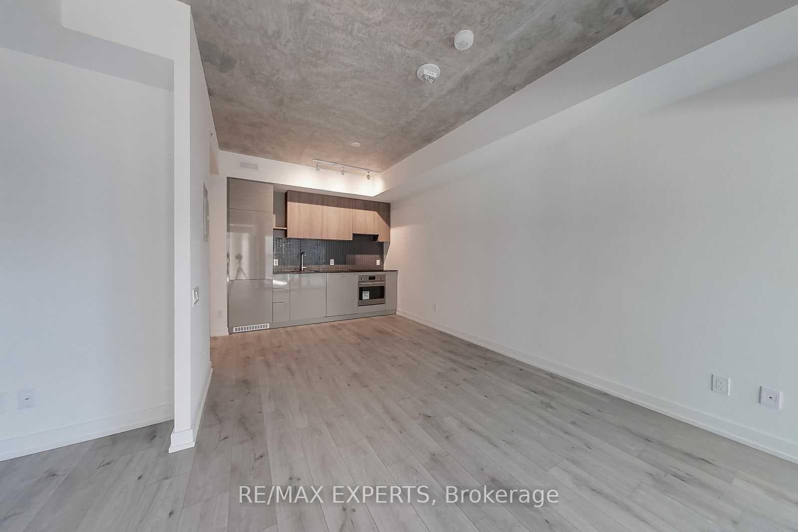 161 Roehampton Avenue Unit 613 photo 10