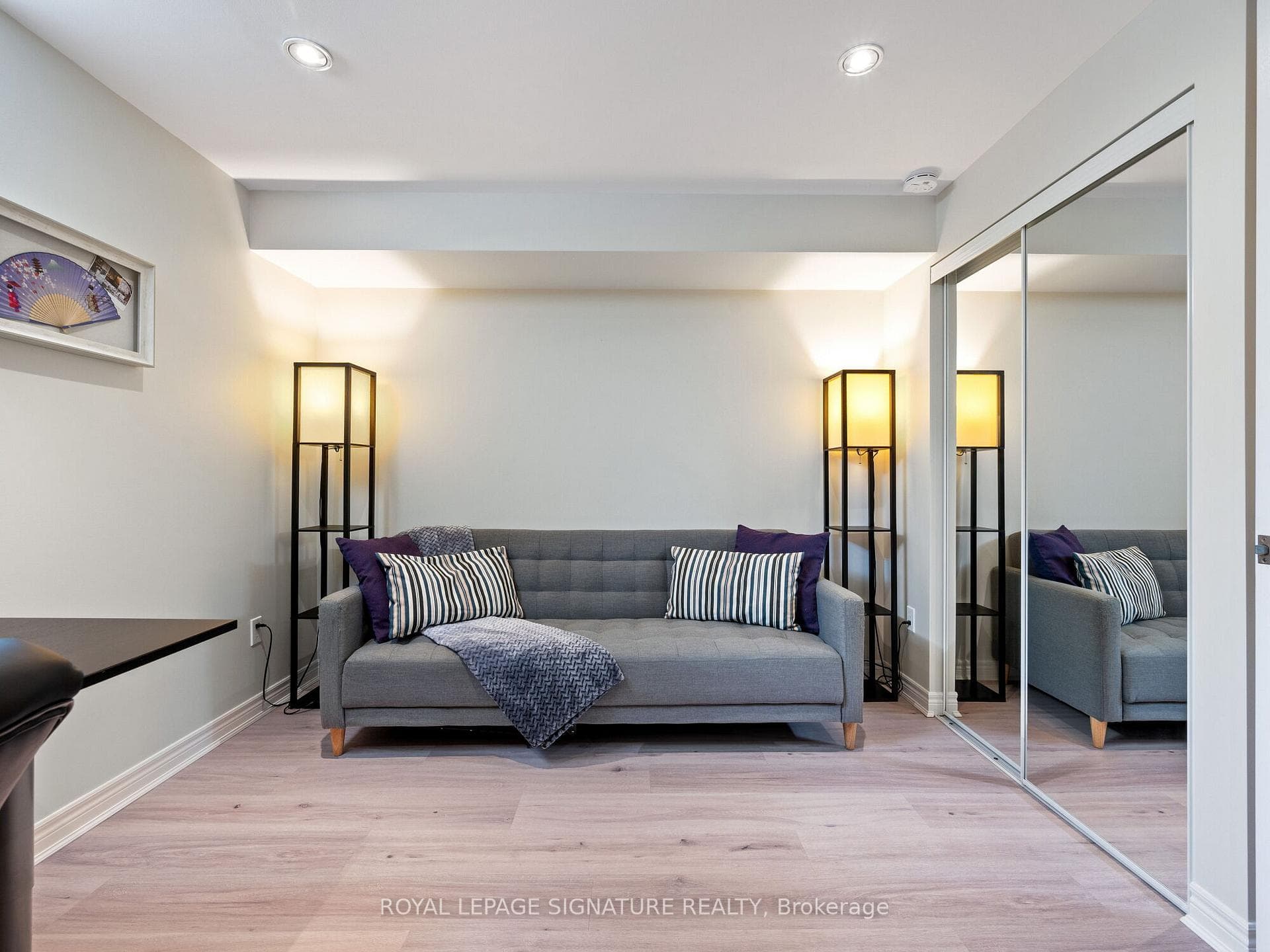 2052 Madden Boulevard photo 33