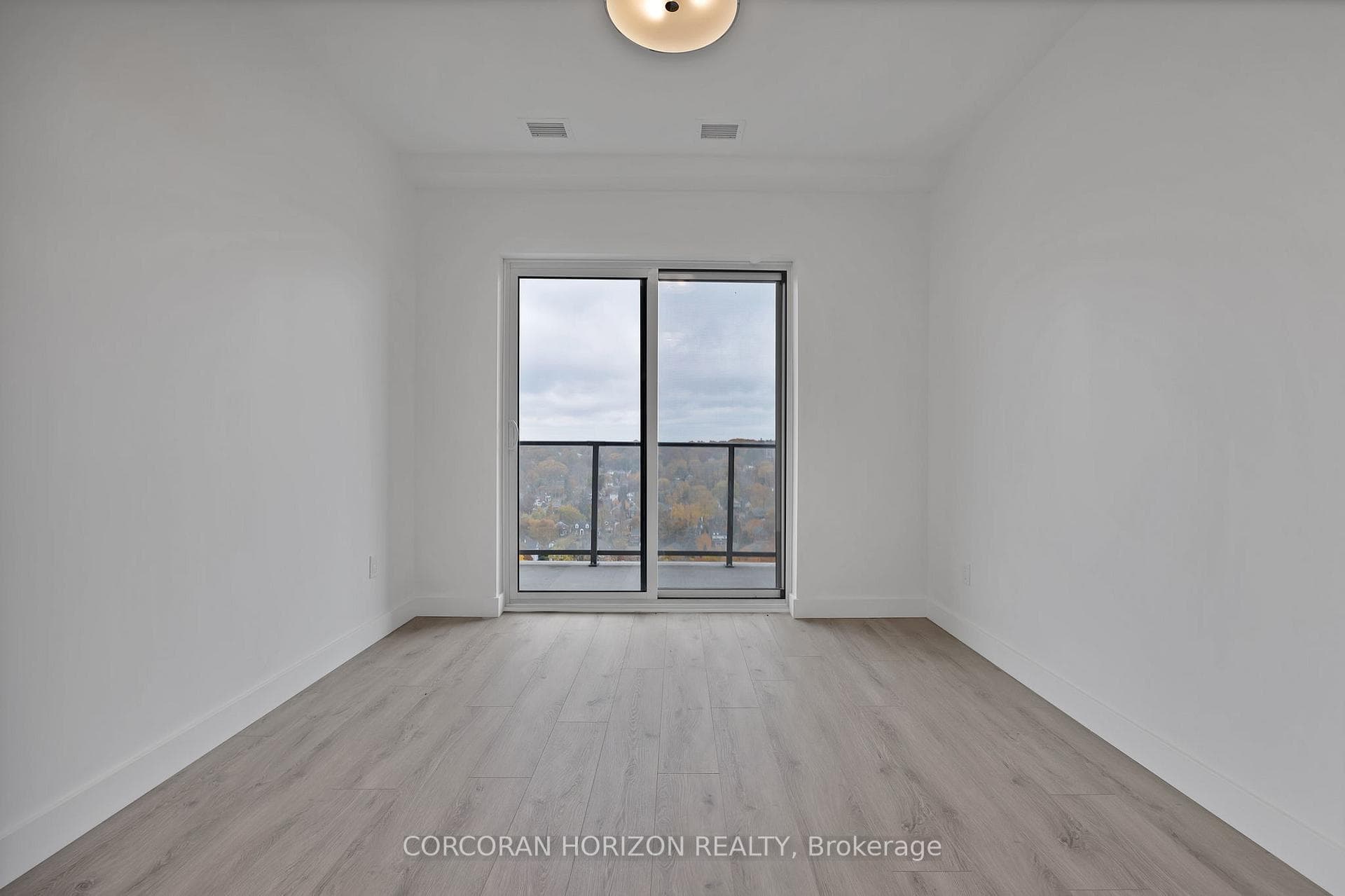 15 Glebe Street Unit 1810 photo 12