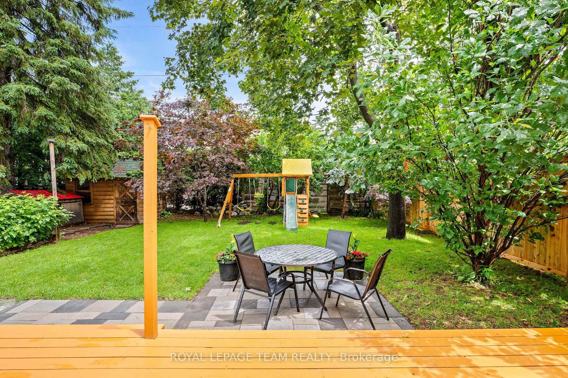 631 Courtenay Avenue photo 27