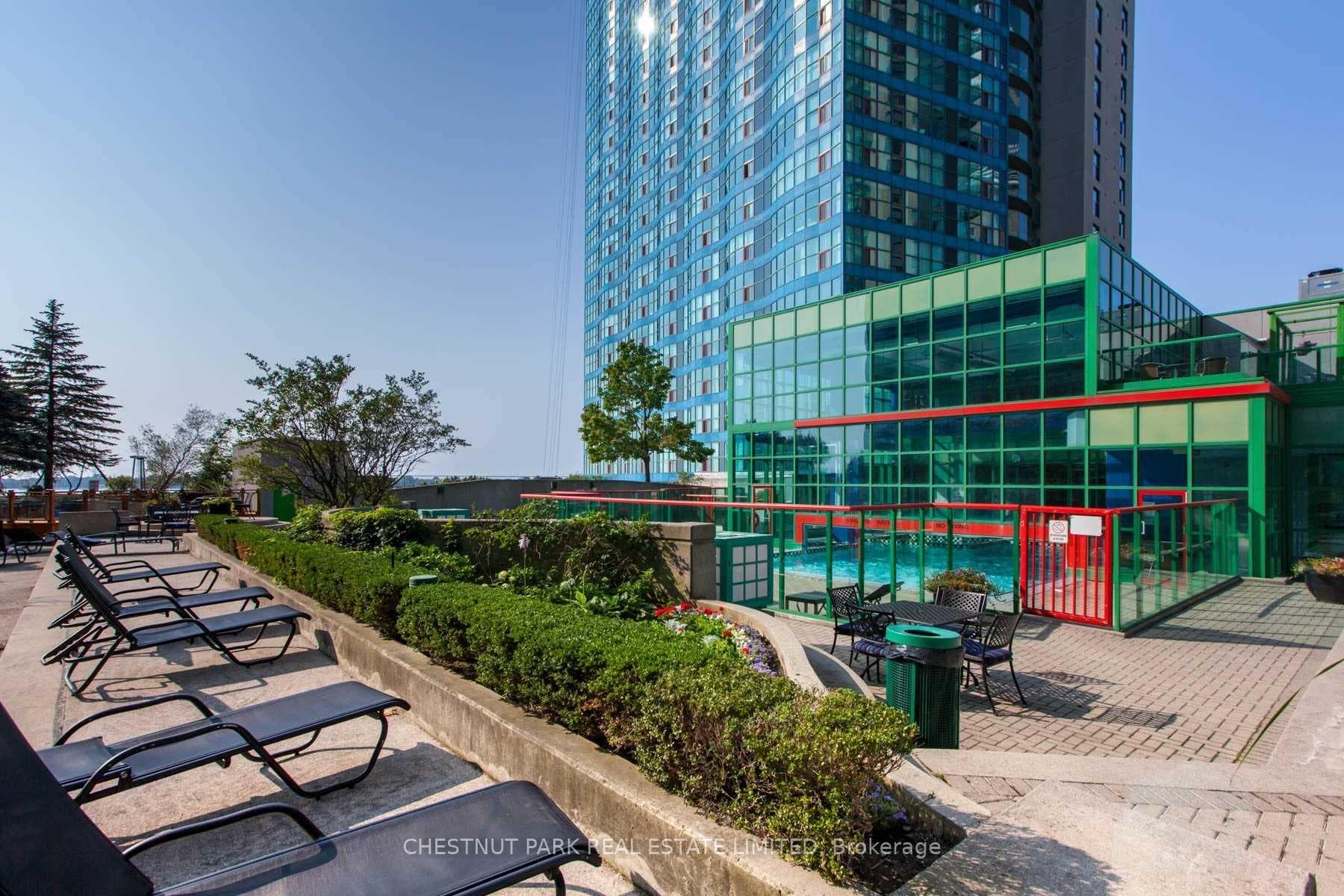99 Harbour Square Unit 501 photo 21