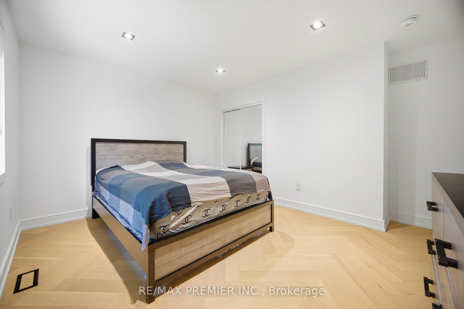 19 Jacinta Drive photo 25