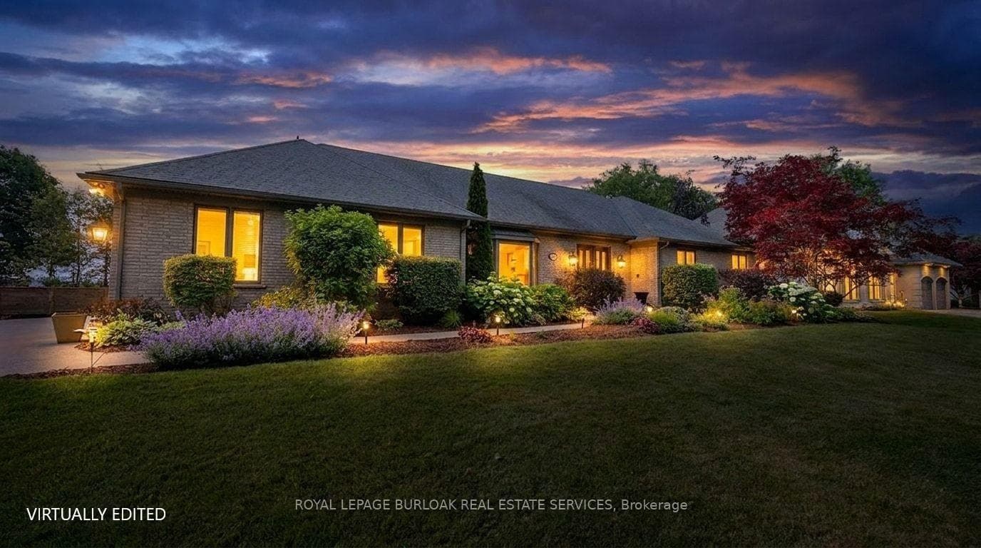 90 Oaklands Park Court photo 45