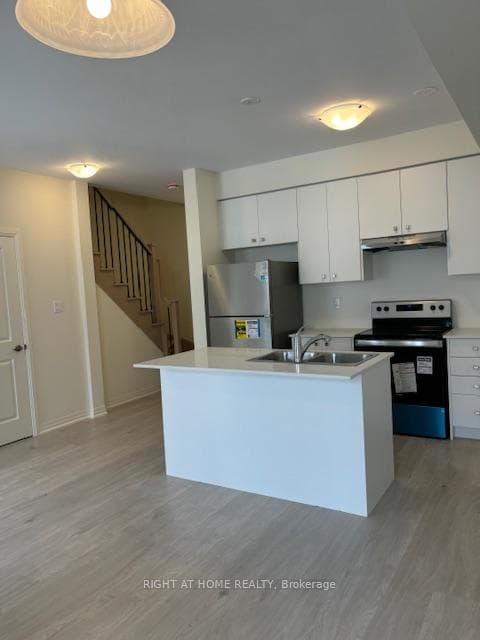 36 Emmas Way photo 9