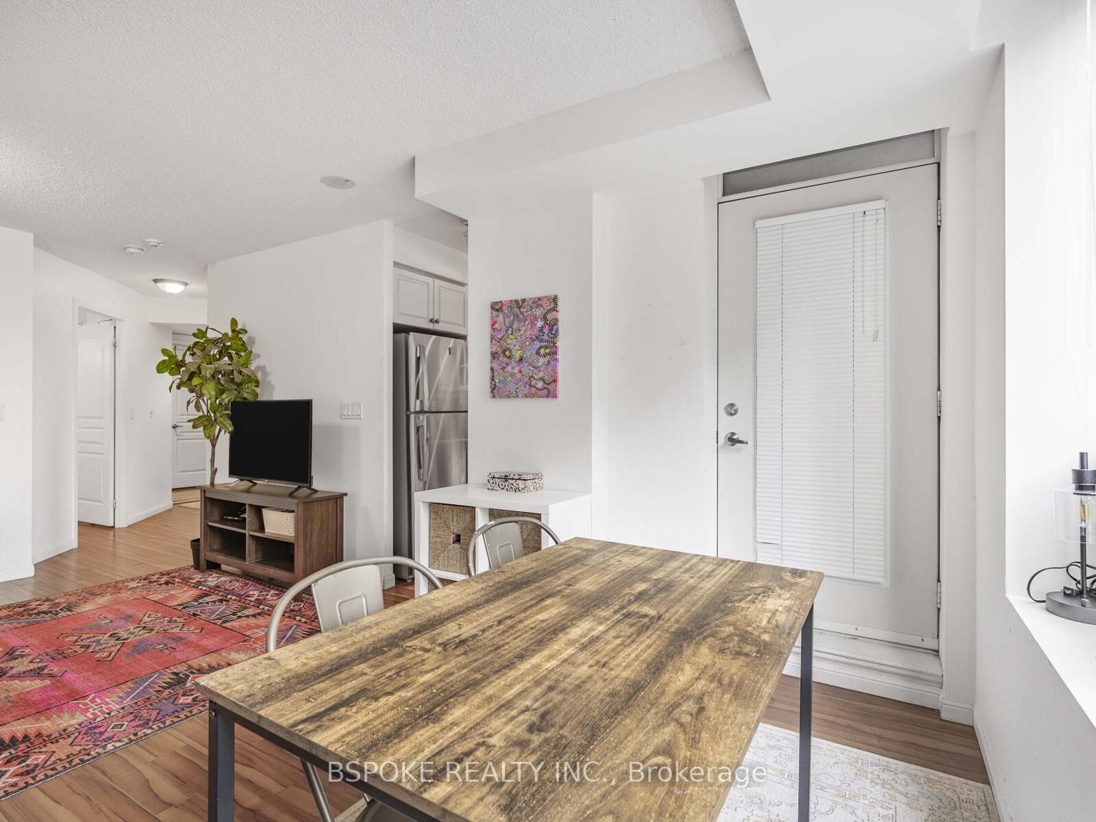140 Simcoe Street Unit 304 photo 8