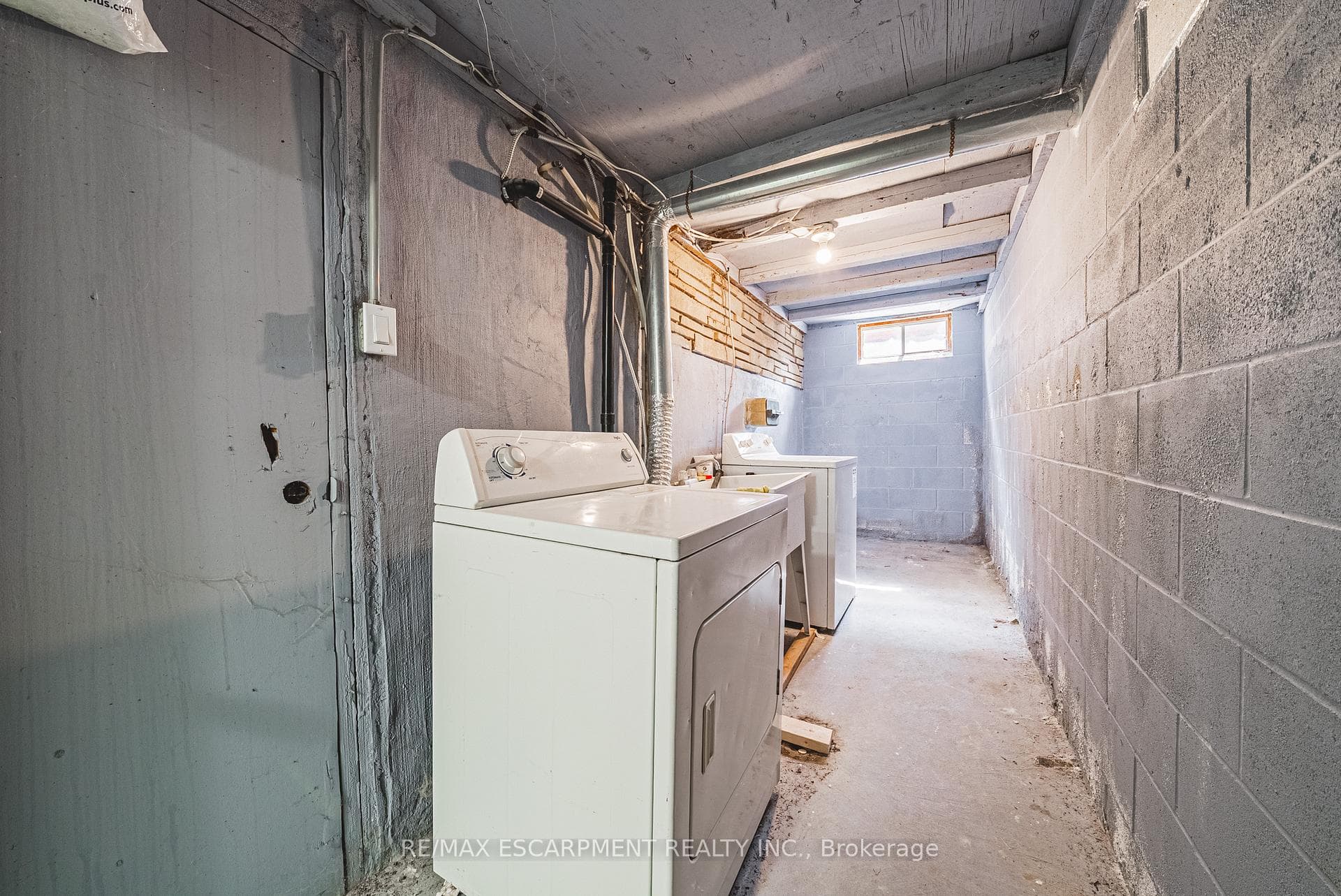 131 Welbourn Drive photo 31