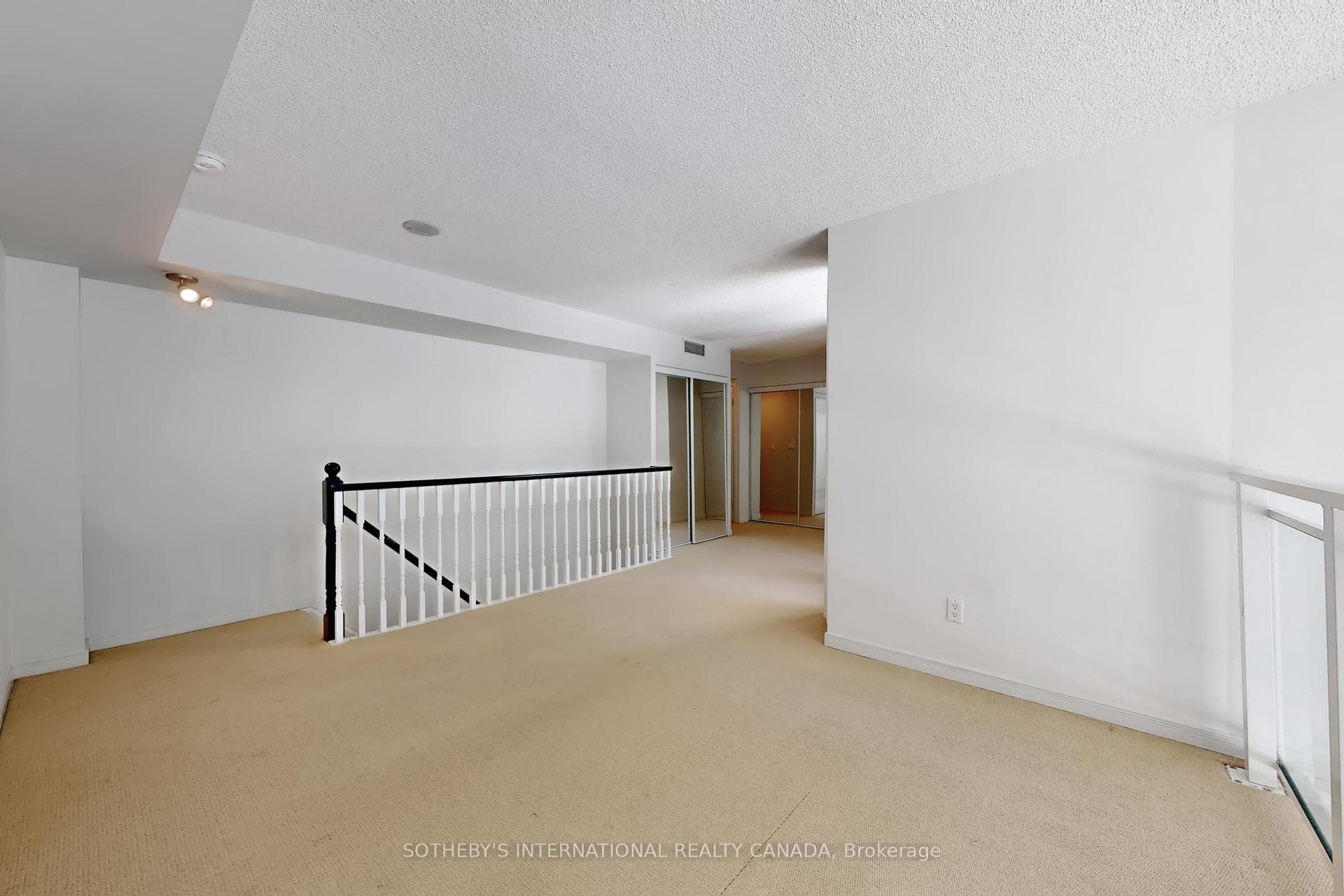 109 Front Street Unit 121 photo 23