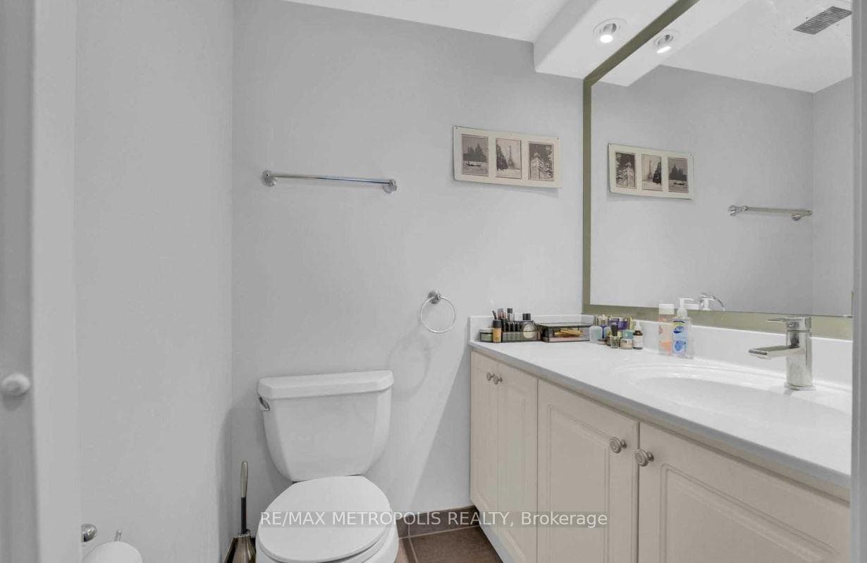 2365 Kennedy Road Unit 1106 photo 20