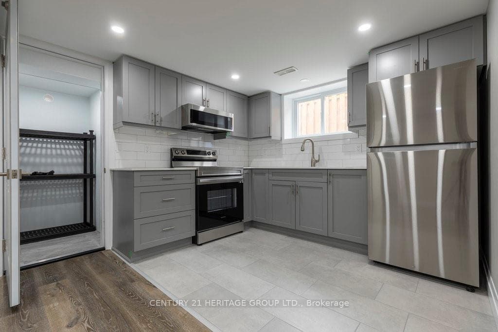 291 East 24th Street Unit Lower photo 6