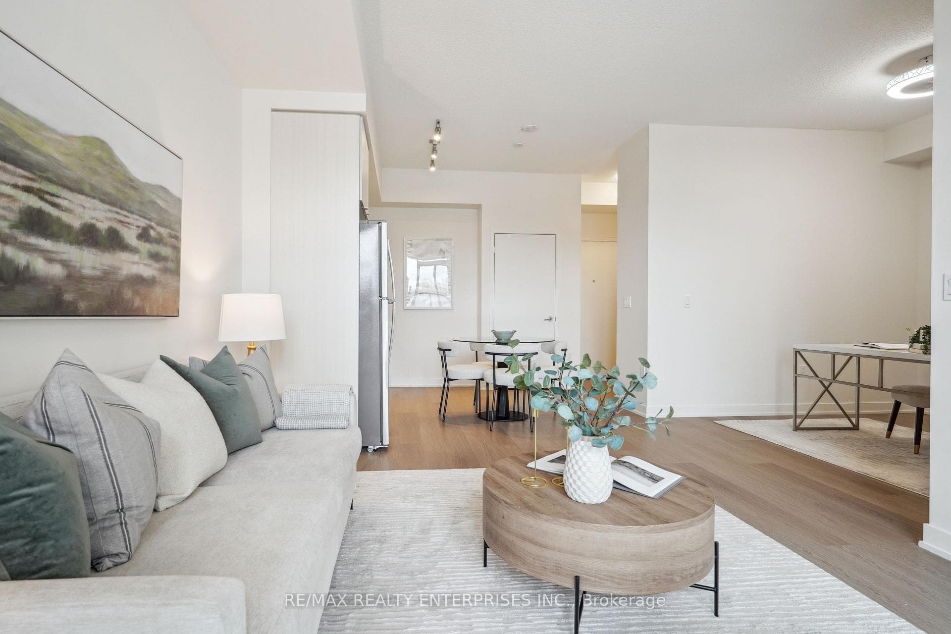 859 The Queensway N/A Unit 213 photo 7