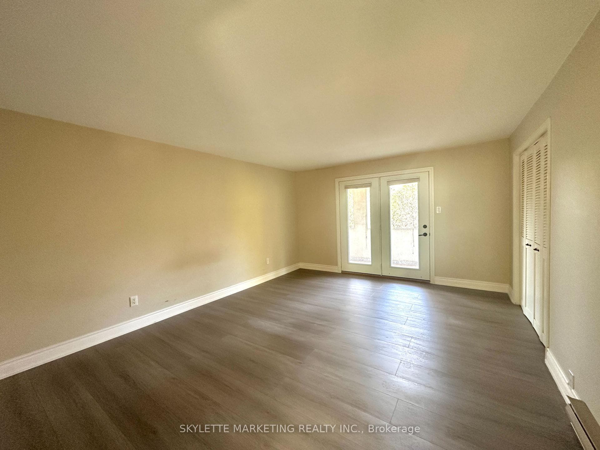 14377 Warden Avenue photo 15