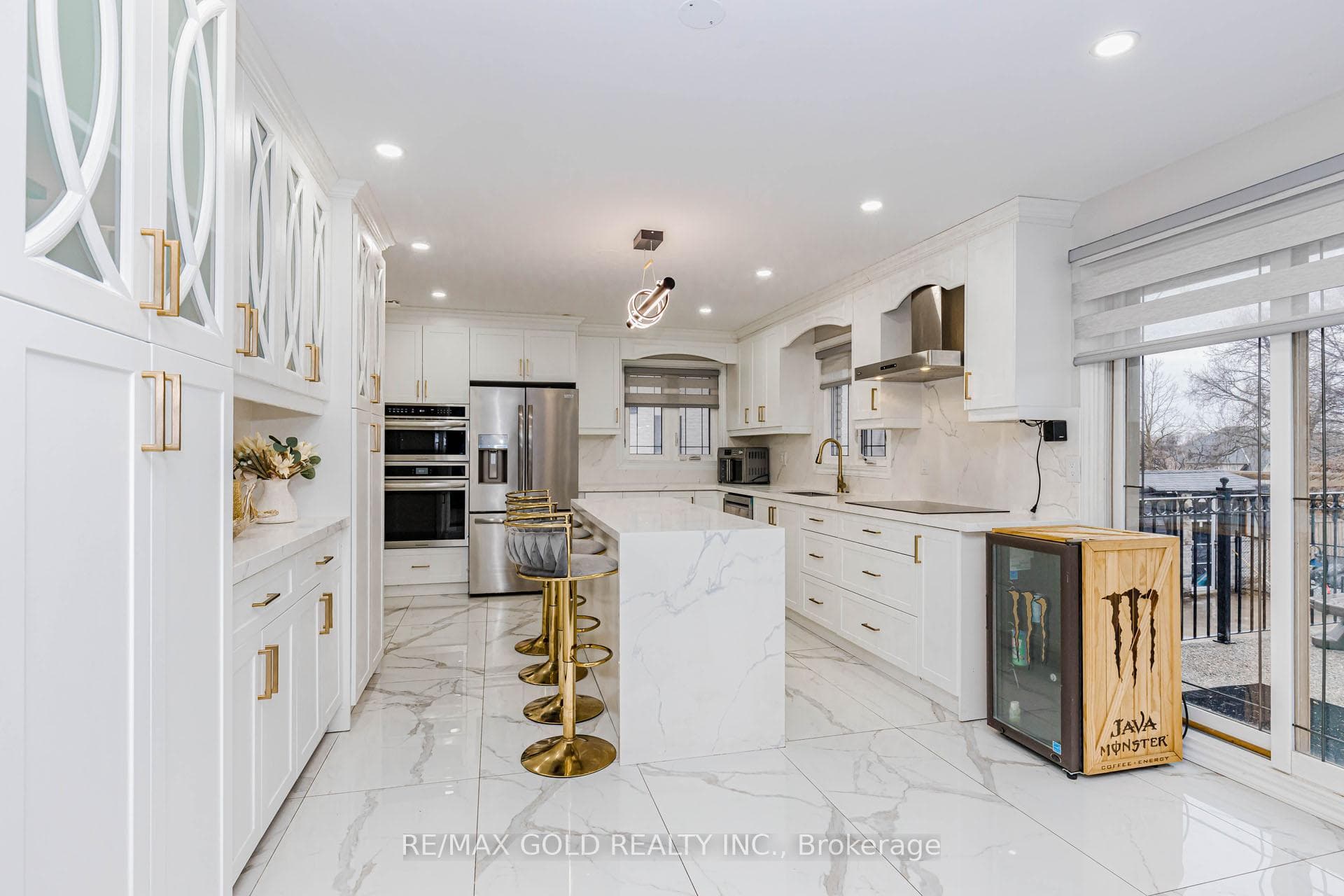 8892 Creditview Road photo 16