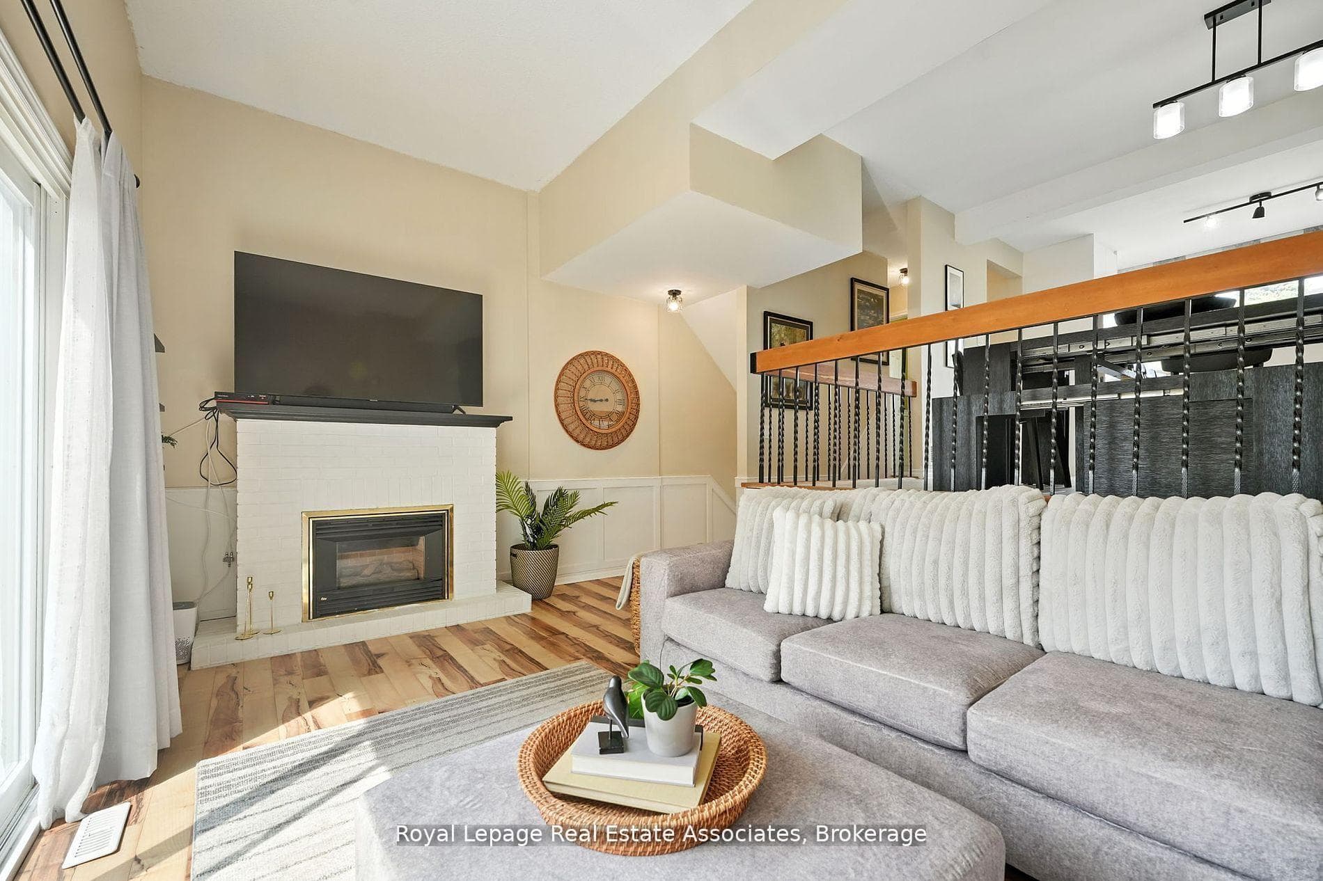 400 Bloor Street Unit 69 photo 4