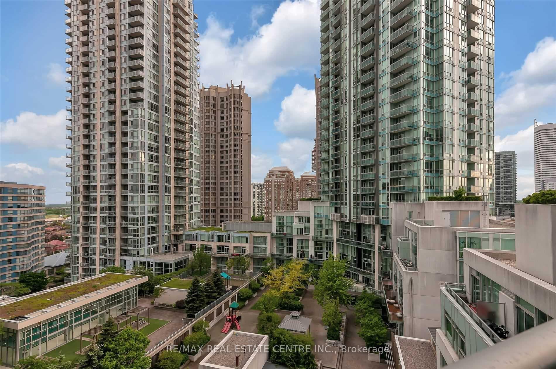 220 Burnhamthorpe Road Unit 1206 photo 13