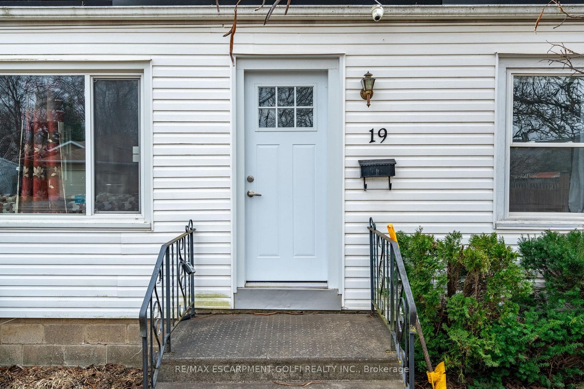 19 WESTON Road photo 4