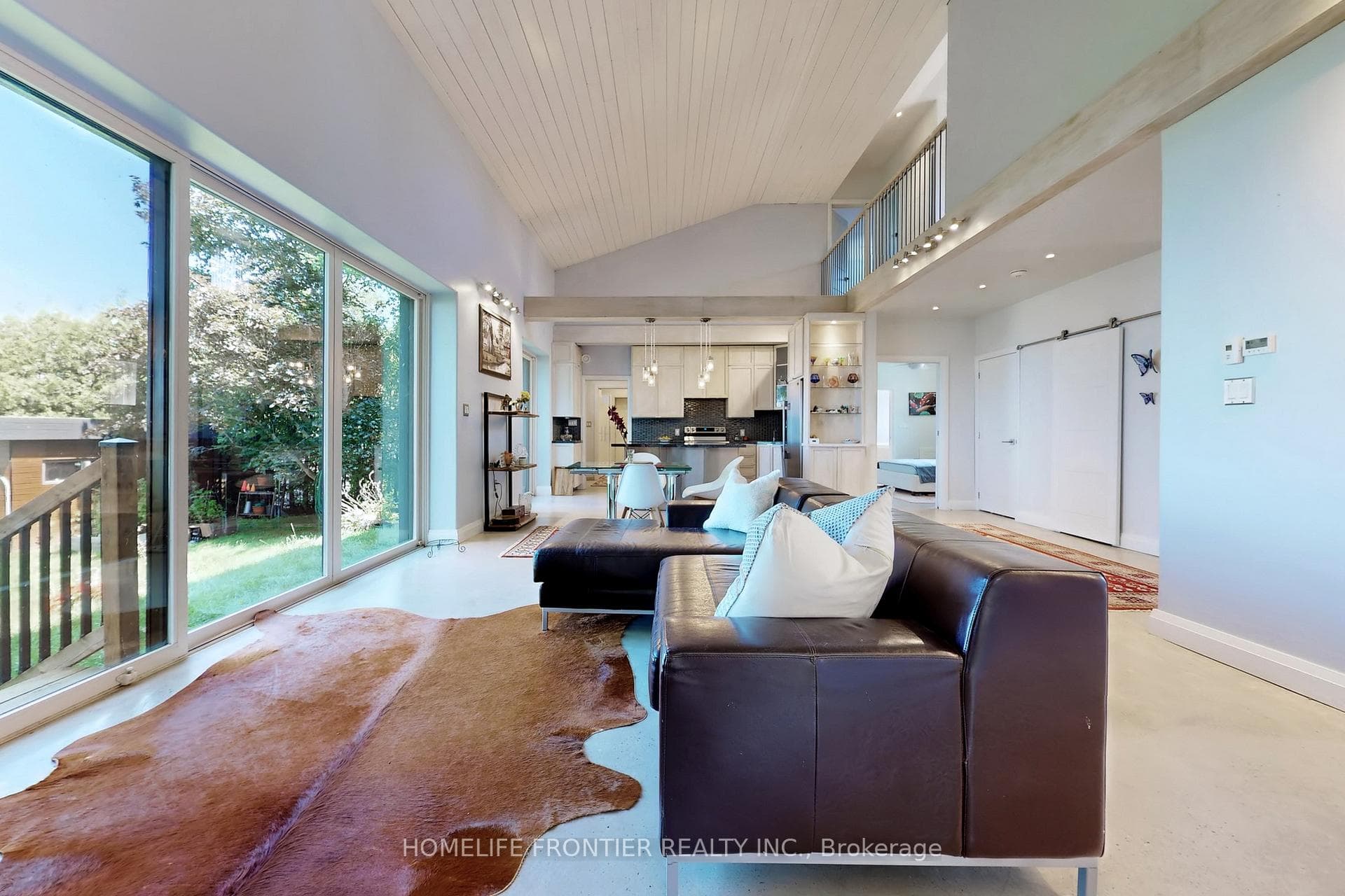 44 Irving Drive photo 7