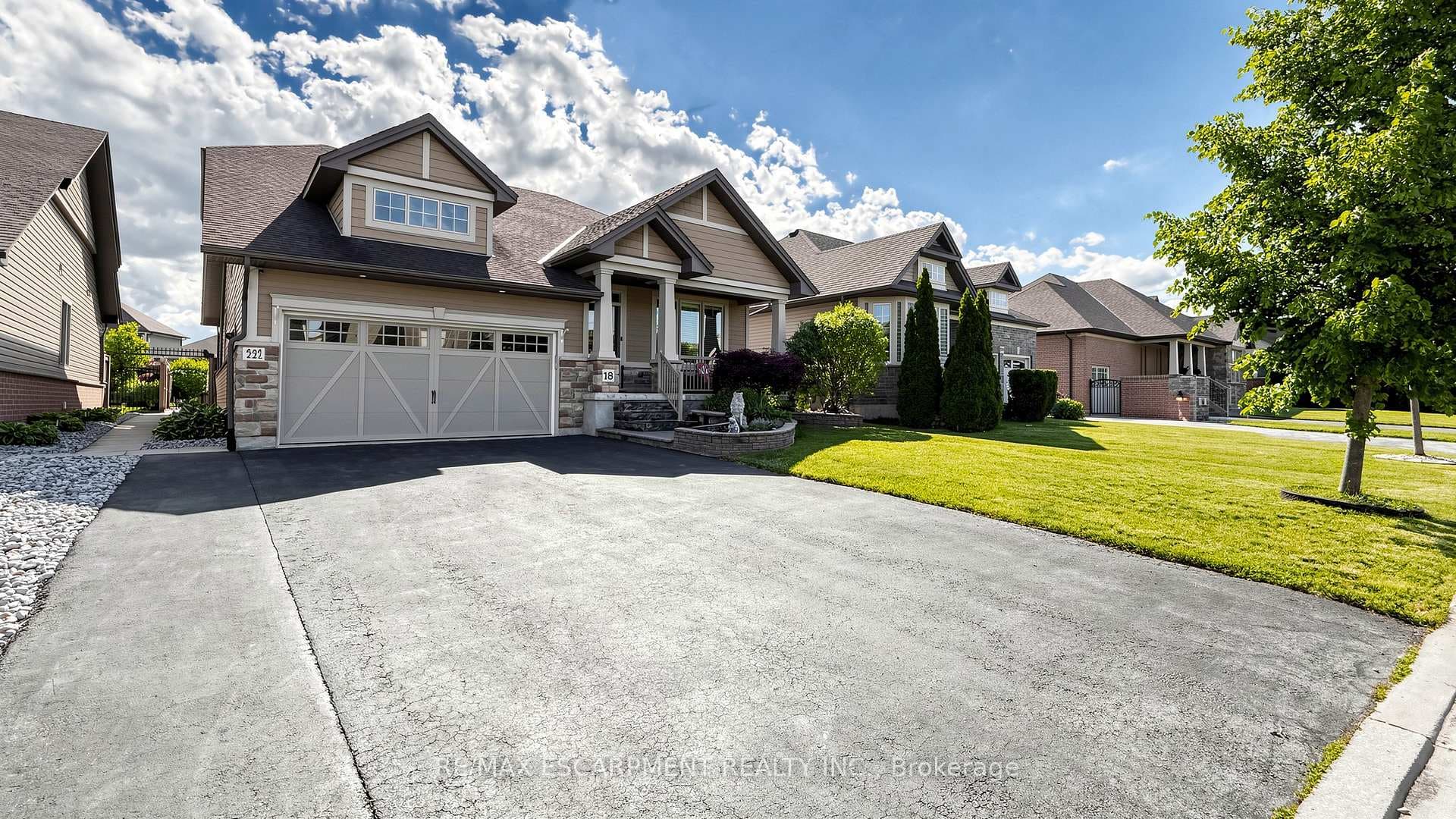 18 GATEWAY Avenue photo 47