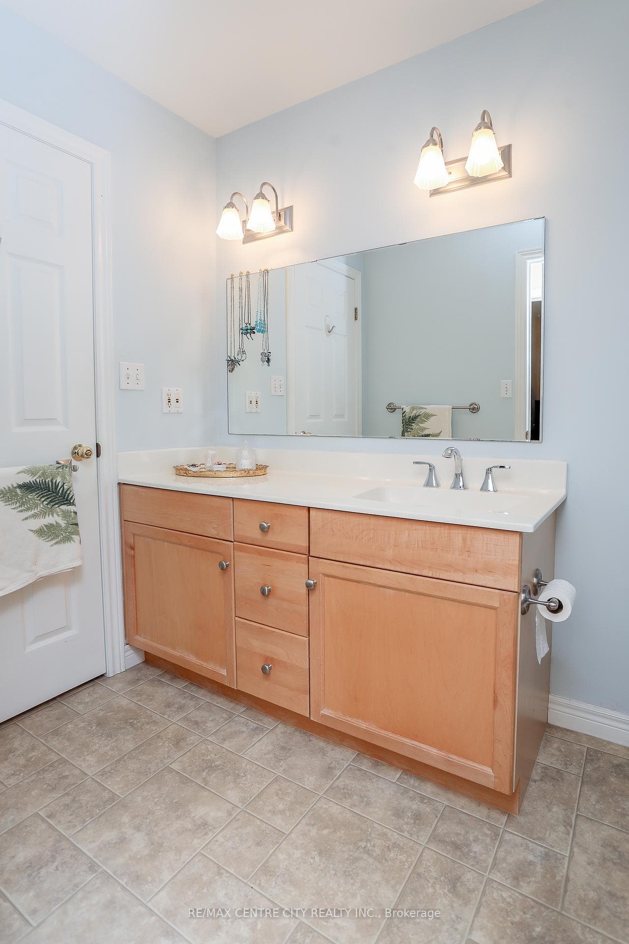 455 Highview Drive photo 22