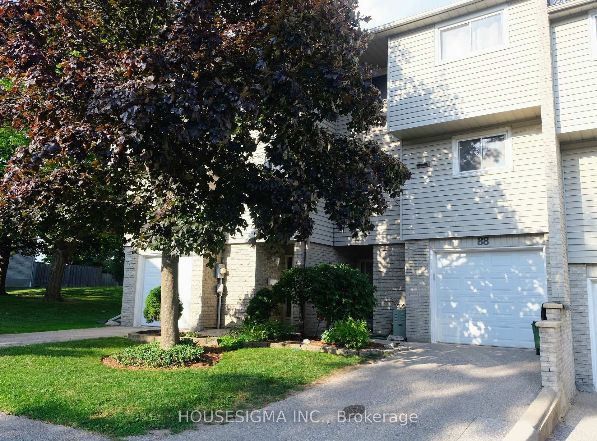 159 Sandringham Crescent Unit 88 photo 1