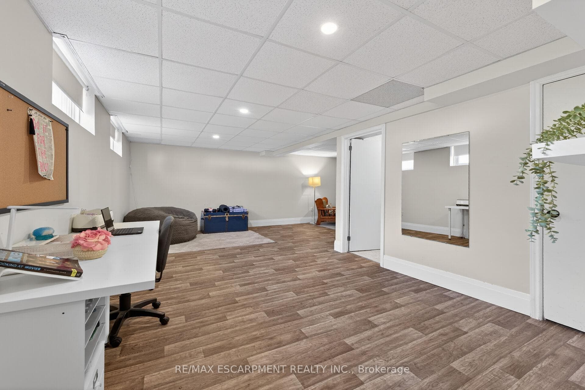 142 MCNEILLY Road photo 35