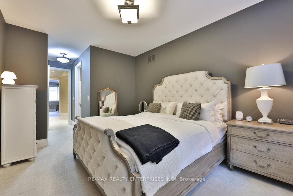683 Canyon Street photo 32
