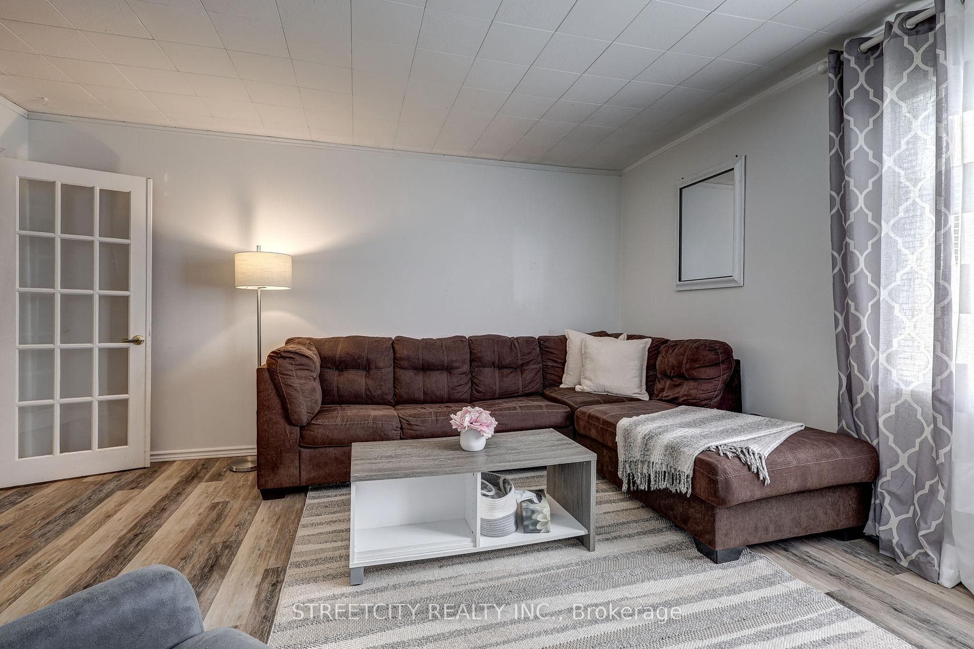 35859 Waugh Street photo 17