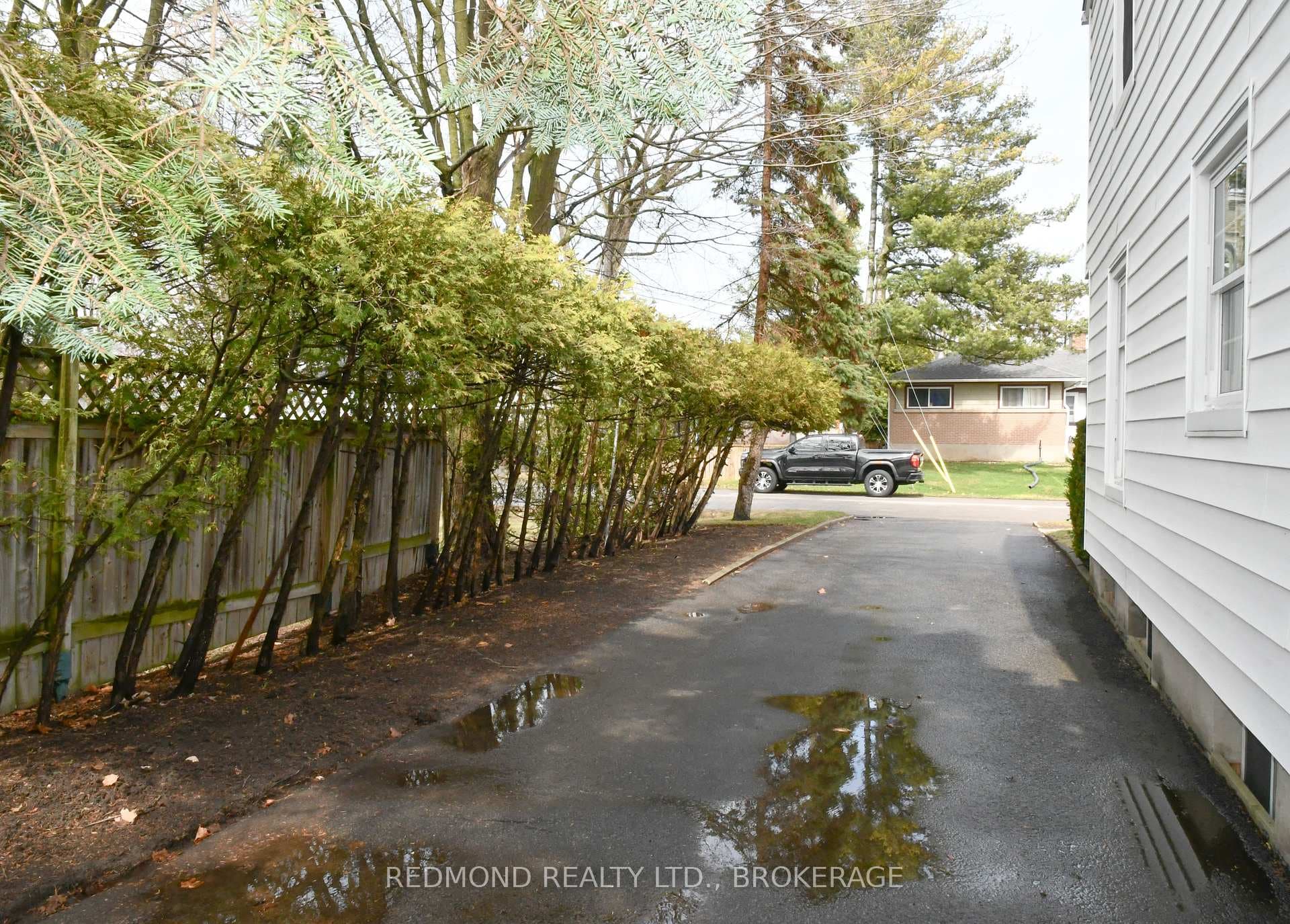 140 Churchill Drive photo 39