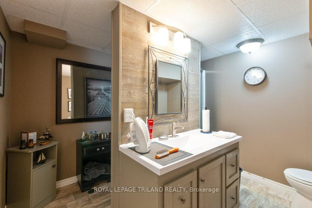 530 Highview Drive photo 37
