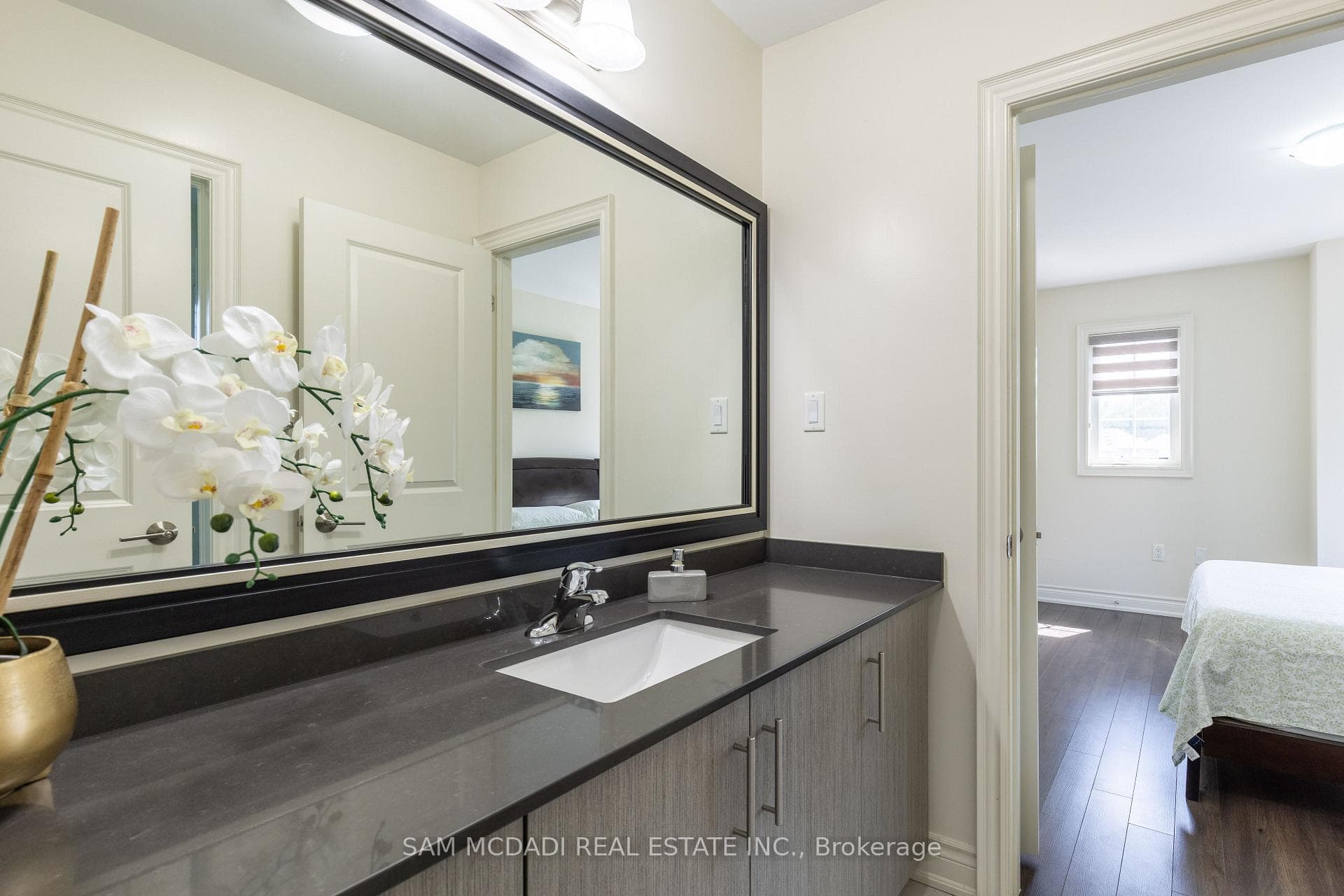 17 Mugford Crescent photo 33