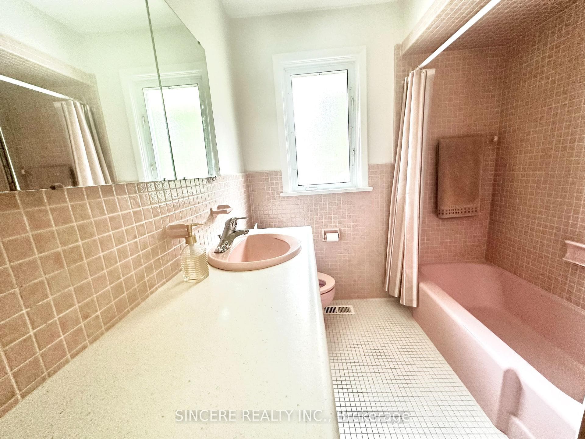 36 Sumner Heights Drive photo 8