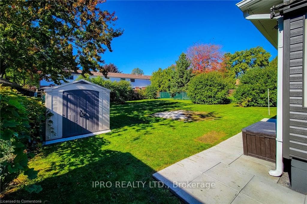 133 Corman Avenue photo 40