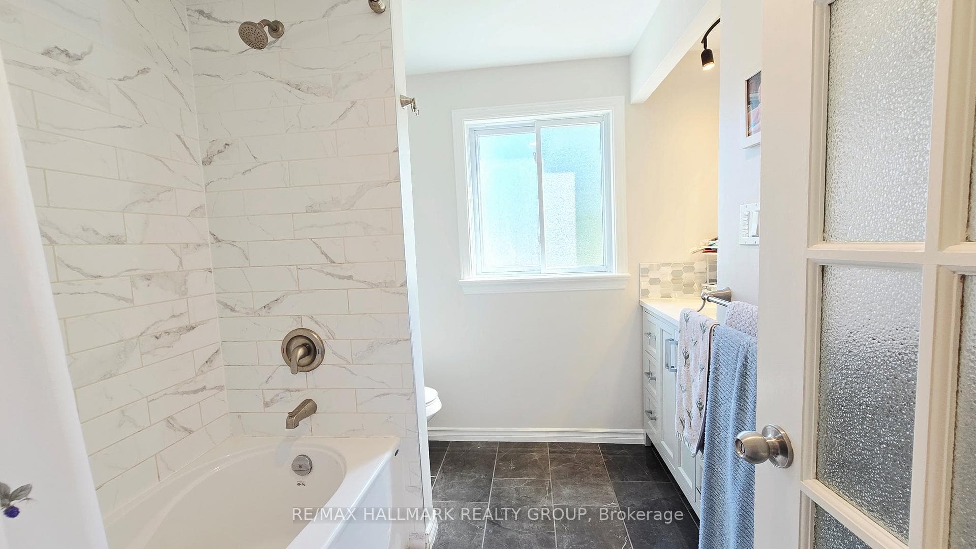 35 Seabrooke Drive photo 24