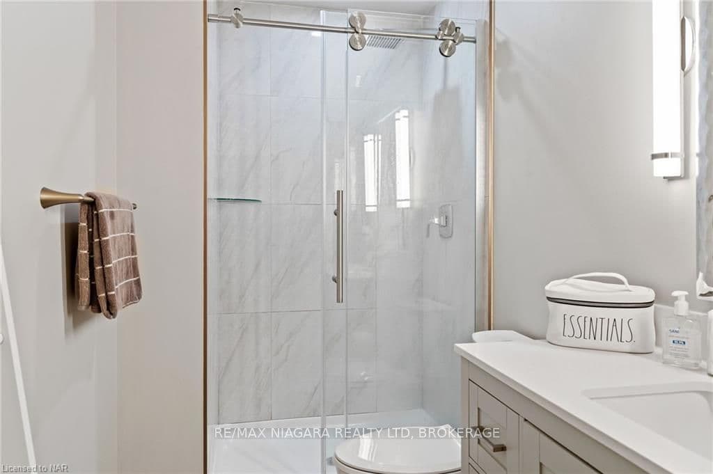 Pictures are from previous listing