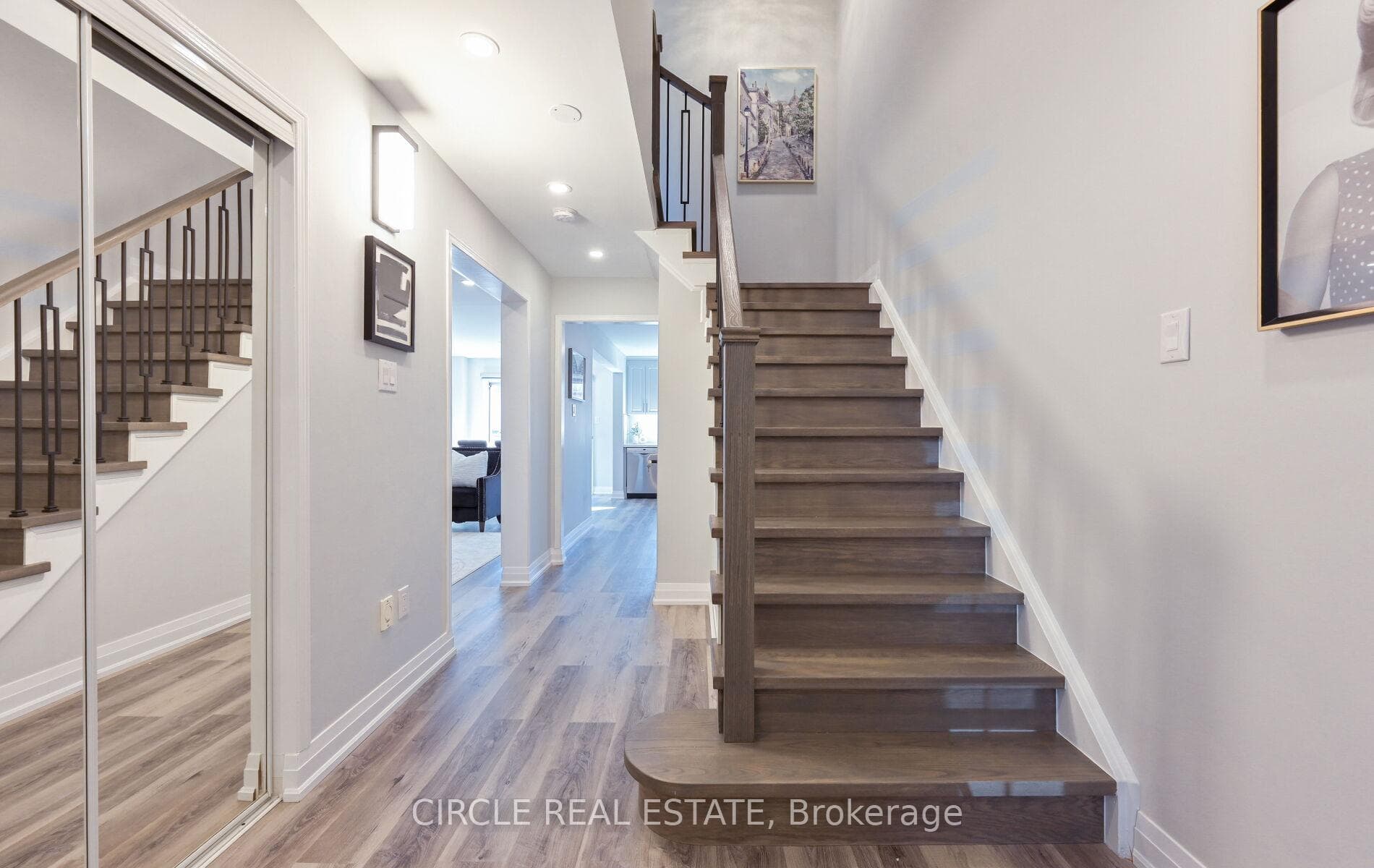 32 Torada Court photo 5