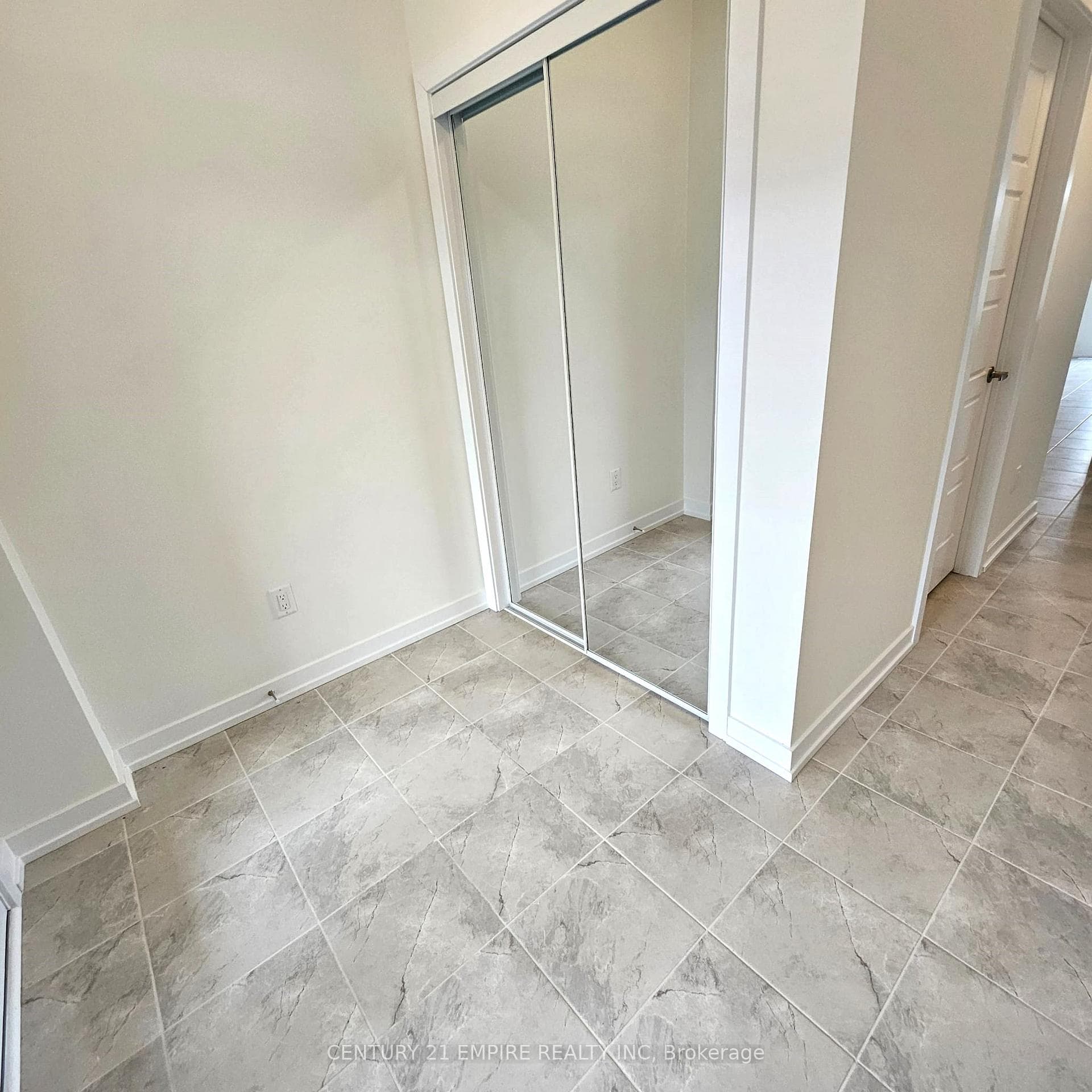 77 Monteith Drive photo 5
