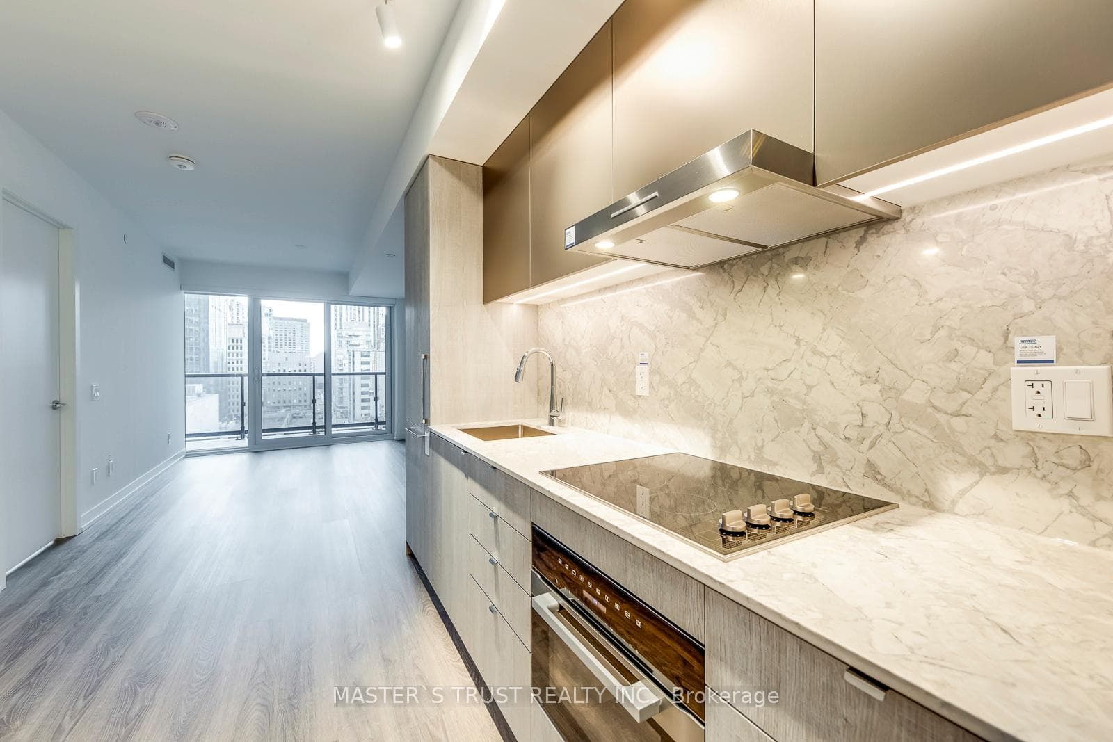 771 Yonge Street Unit 1001 photo 8