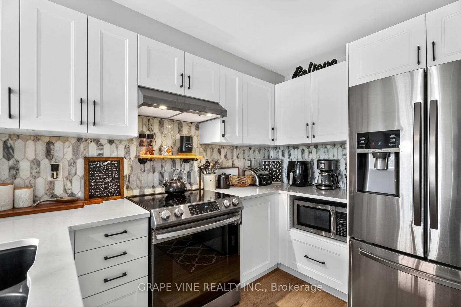 553 Lakeridge Drive photo 6