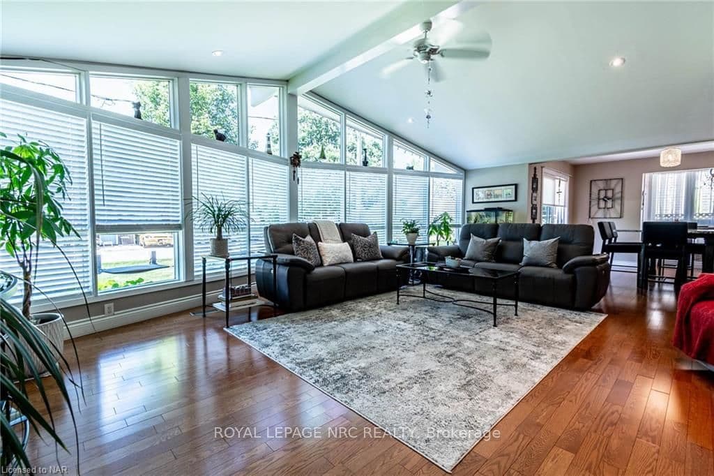 26 PAWLING Street photo 10